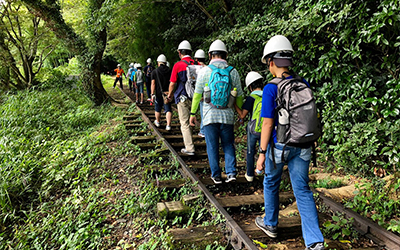 旧国鉄倉吉線廃線跡/泰久寺駅跡・竹林